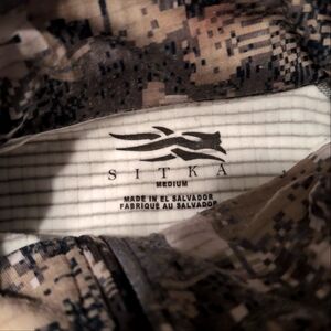 Sitka heavy weight zip Tee